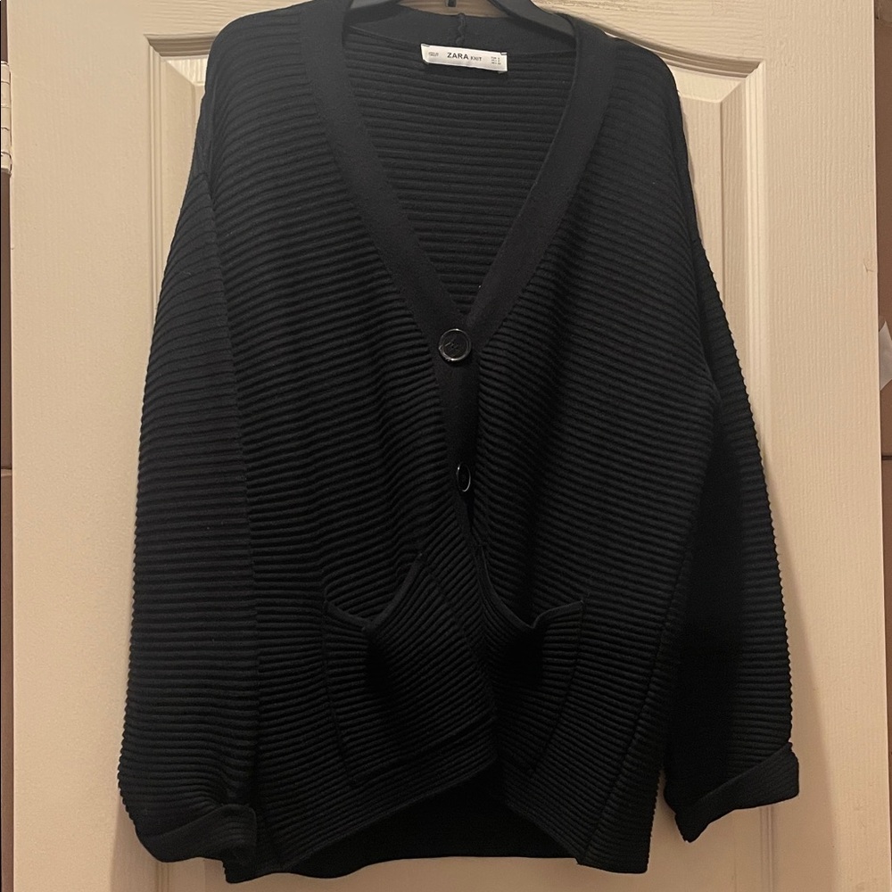 🔥 Zara Knit Black cardigan